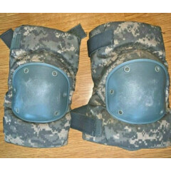 Genuine US Military Issue ACU Universal Camo Tactical Knee Pads SM MED LARGE VGC