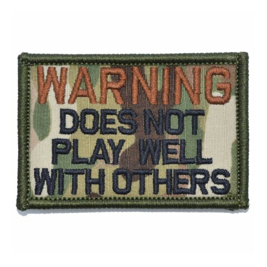 WARNING: Does Not Play Well With Others - 2x3 Patch {8}
