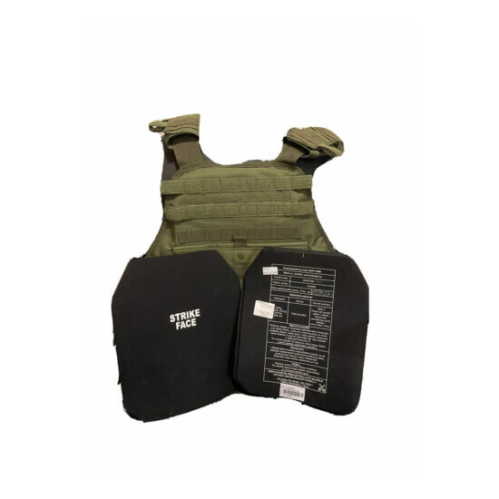 body armor vest with Ceramic Level 4 plates {1}