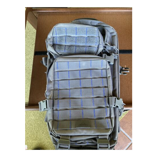 Red Rock Blue Gray Rebel Assault Backpack NEW With Tags {1}