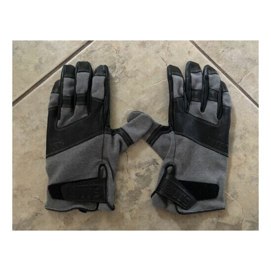 NEW 5.11 Tactical TAC TF Trigger Finger Pine Mens Glove, Size Medium 59362 {1}