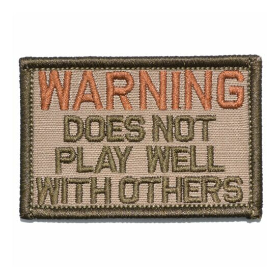 WARNING: Does Not Play Well With Others - 2x3 Patch {6}